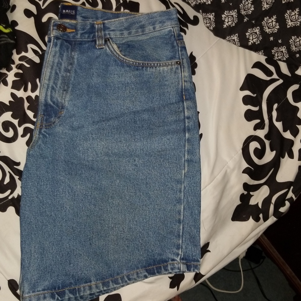 Mens basic edition jean shorts sz34